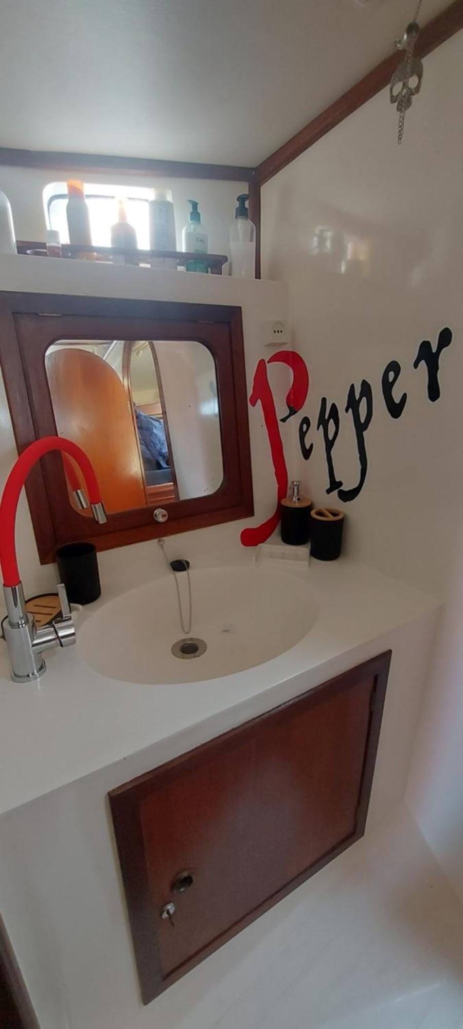 Red Pepper Hotel เบนัลมาเดนา ภายนอก รูปภาพ